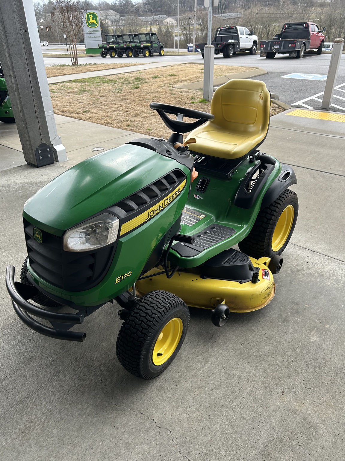 2020 John Deere E170