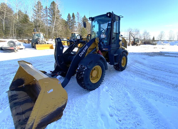 Photo of 2024 John Deere 244 P