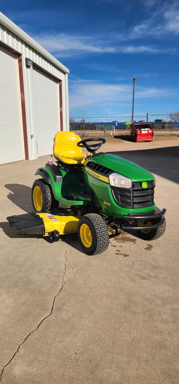 2015 John Deere D170 Image 2