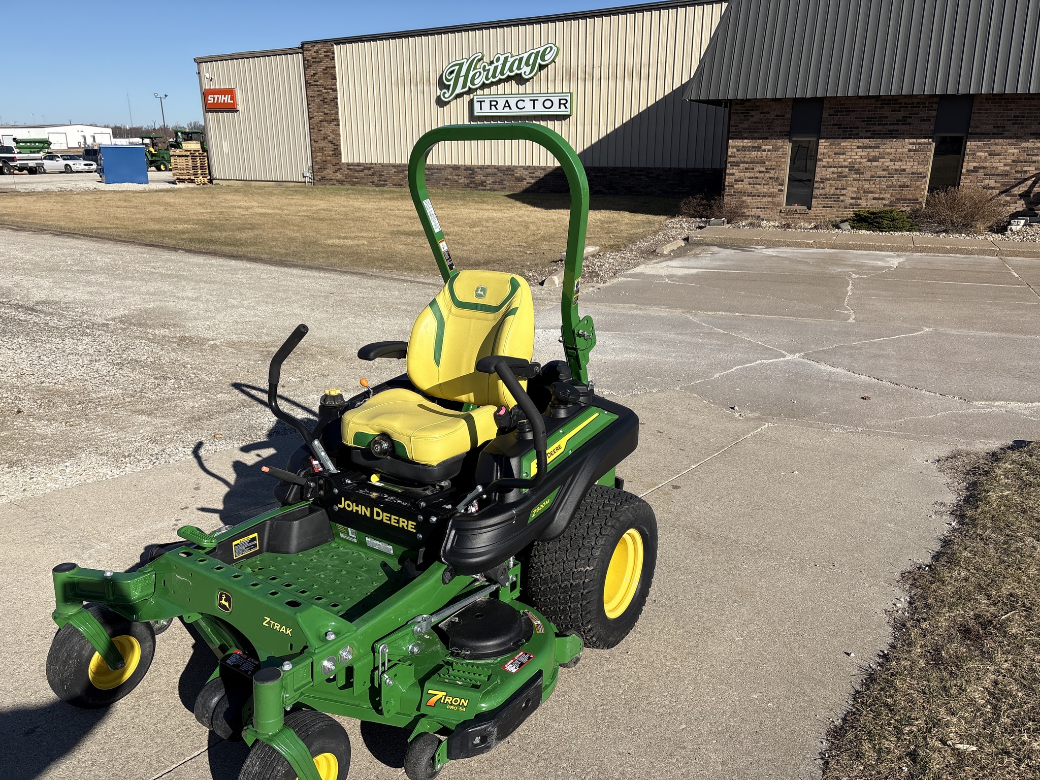  2023 John Deere Z920M at Heritage Tractor in Geneseo, IL