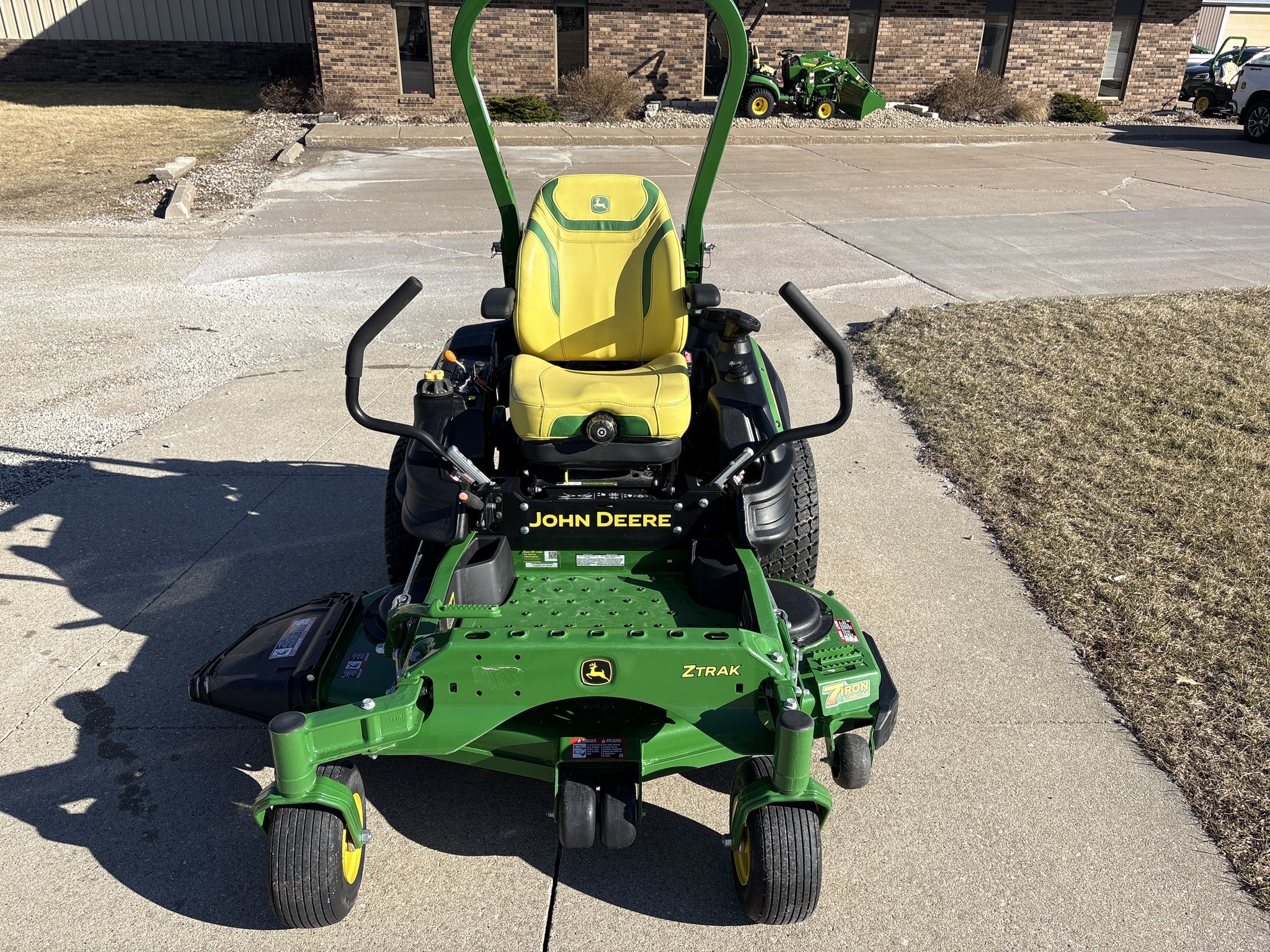  2023 John Deere Z920M at Heritage Tractor in Geneseo, IL