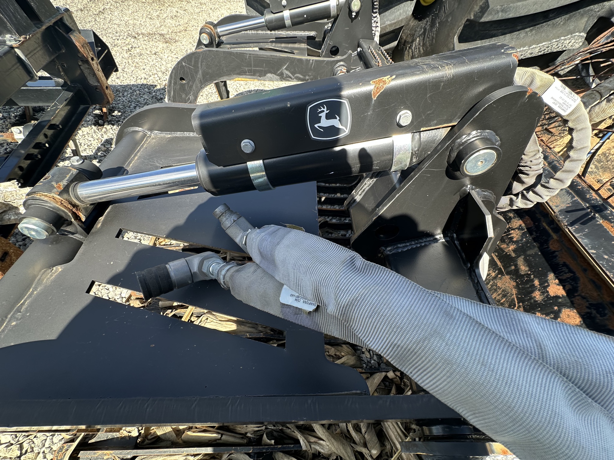 2023 John Deere GR84B Image 6