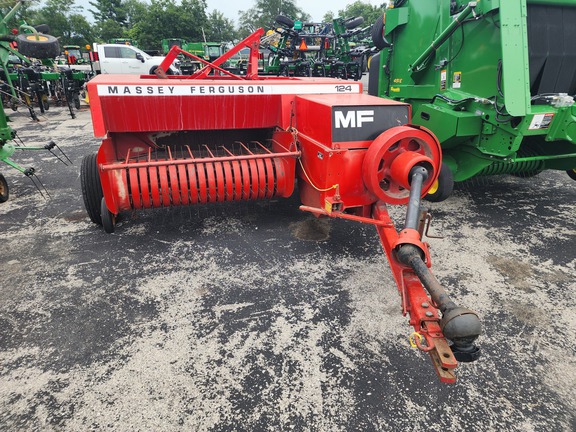 1976 Massey-Ferguson MF124