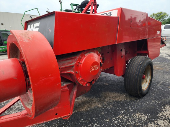 1976 Massey-Ferguson MF124