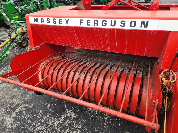 1976 Massey-Ferguson MF124
