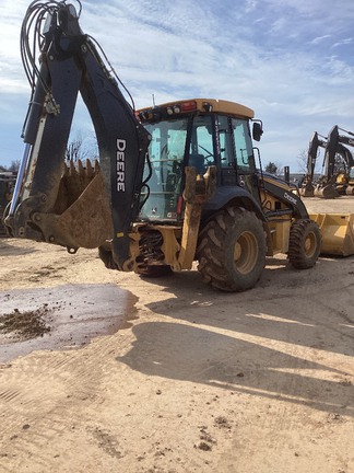 2023 John Deere 410L