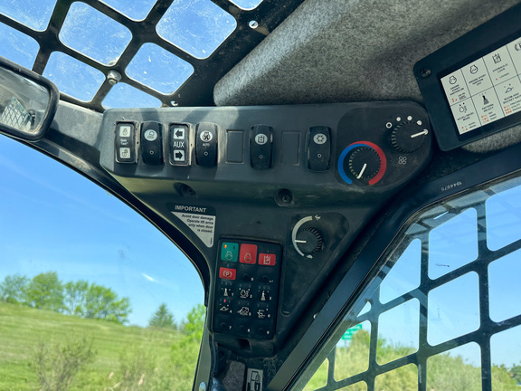 2023 John-Deere 325G
