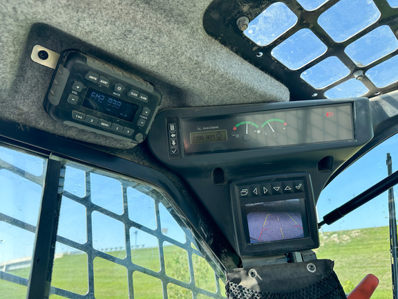 2023 John-Deere 325G