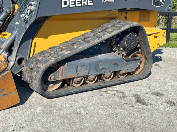 2023 John-Deere 325G