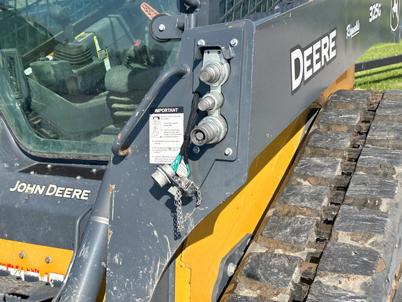 2023 John-Deere 325G