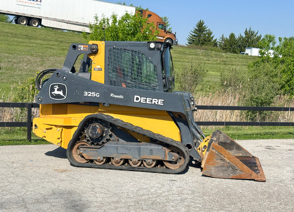 2023 John-Deere 325G
