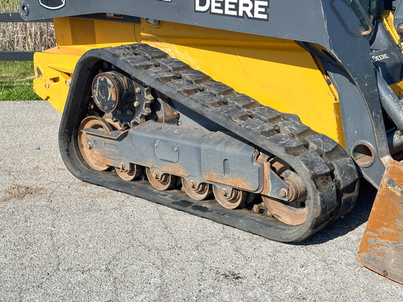 2023 John-Deere 325G