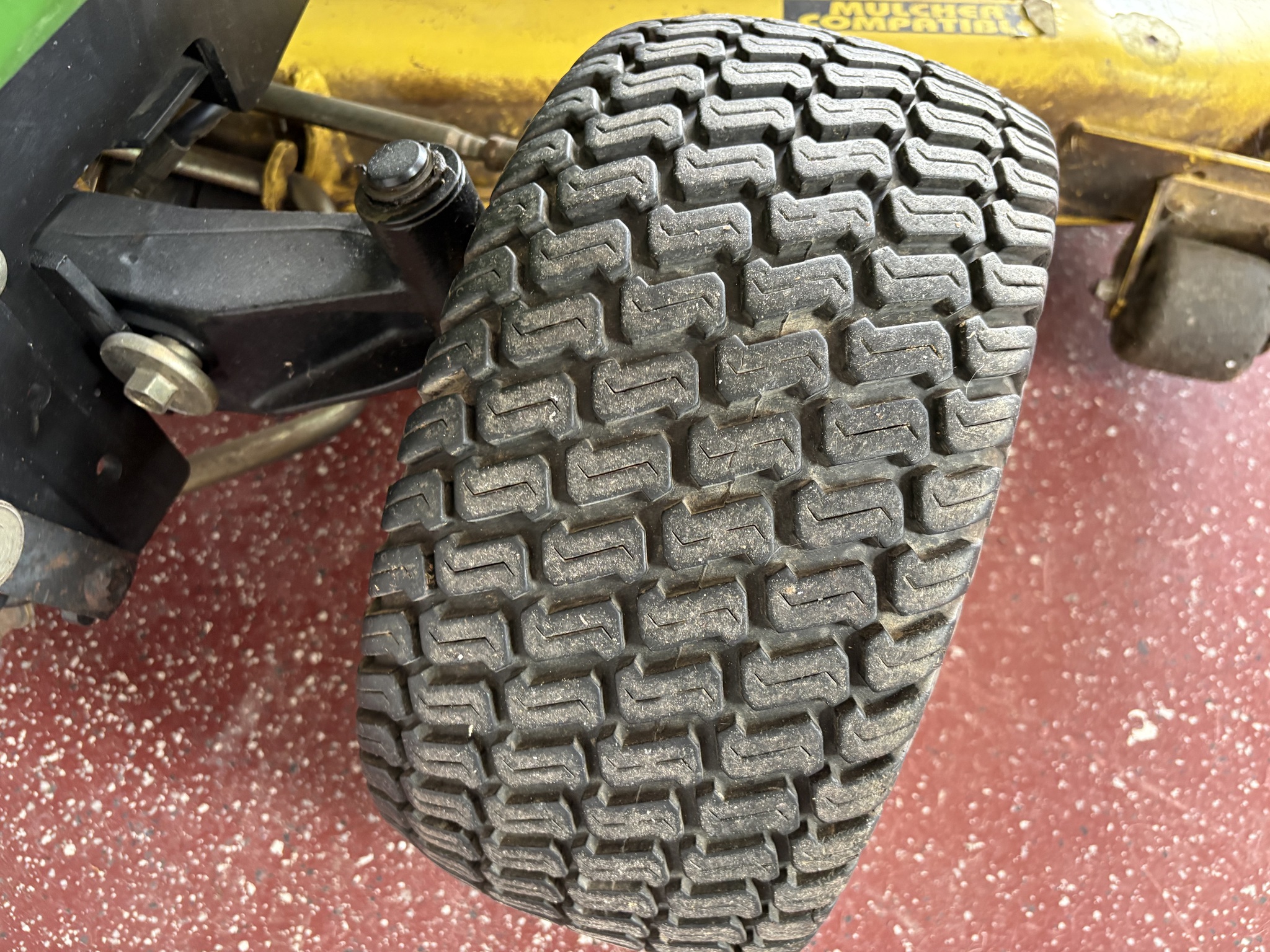 1998 John Deere 445 Image 14