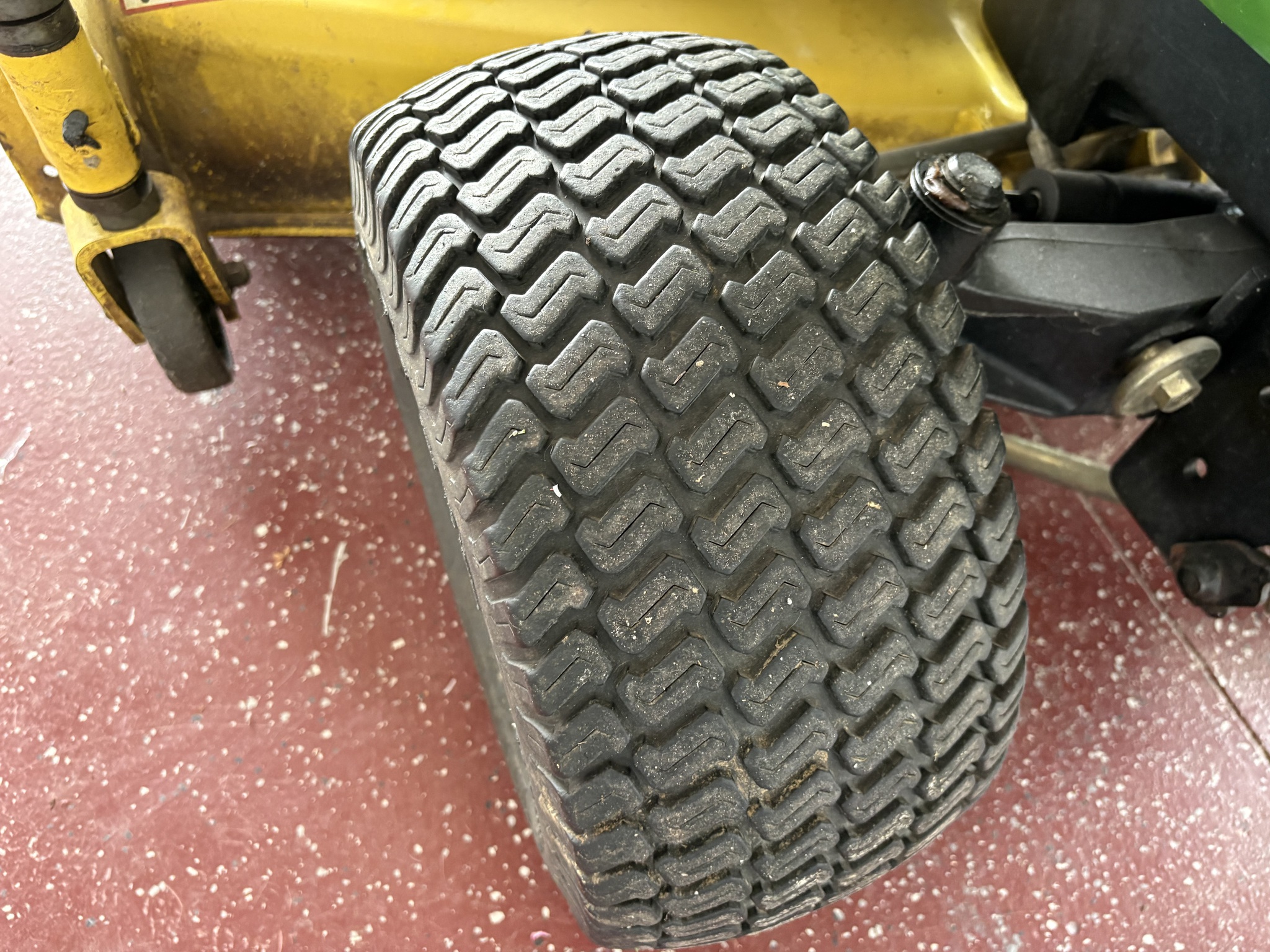 1998 John Deere 445 Image 13