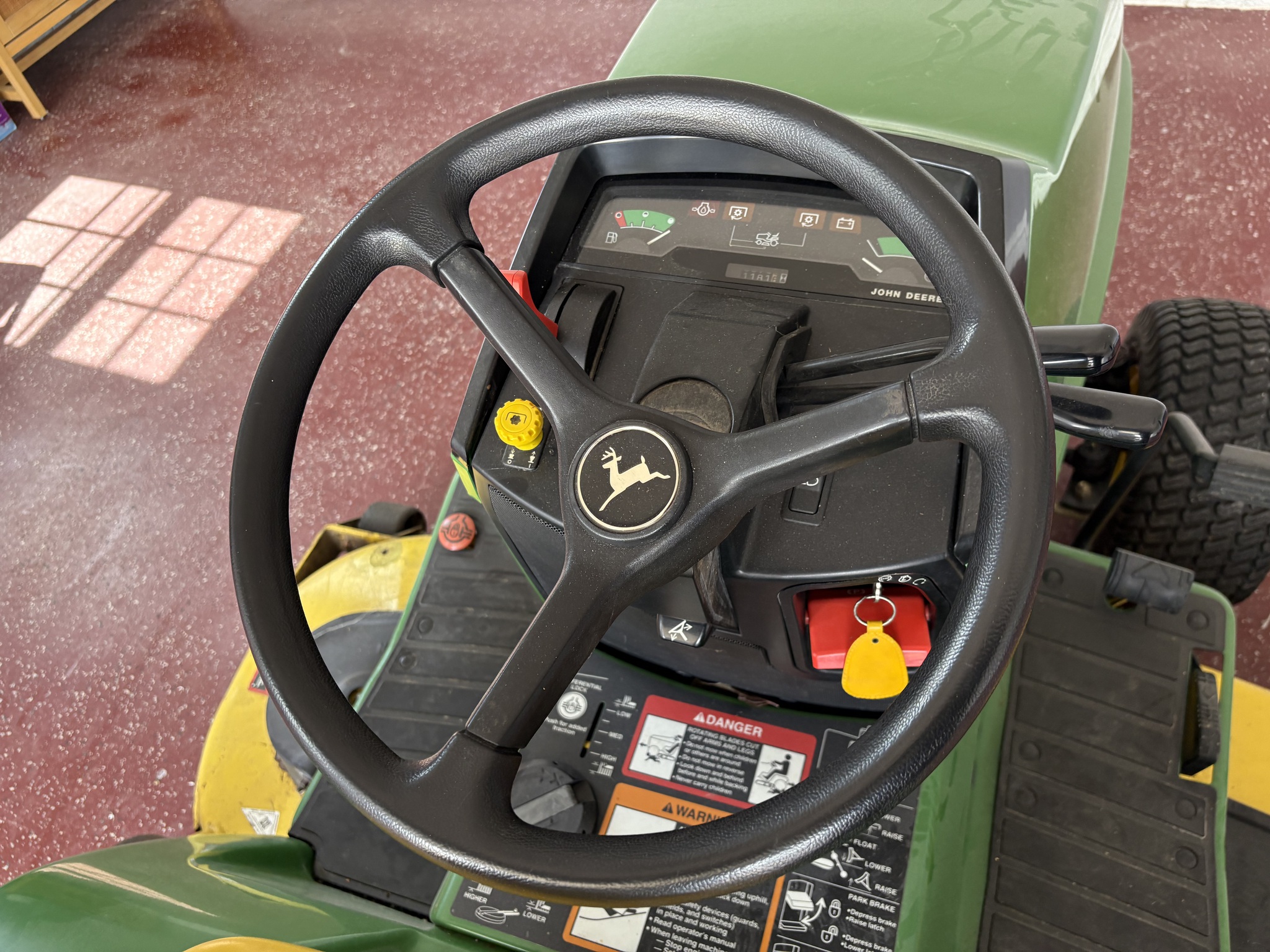 1998 John Deere 445 Image 11