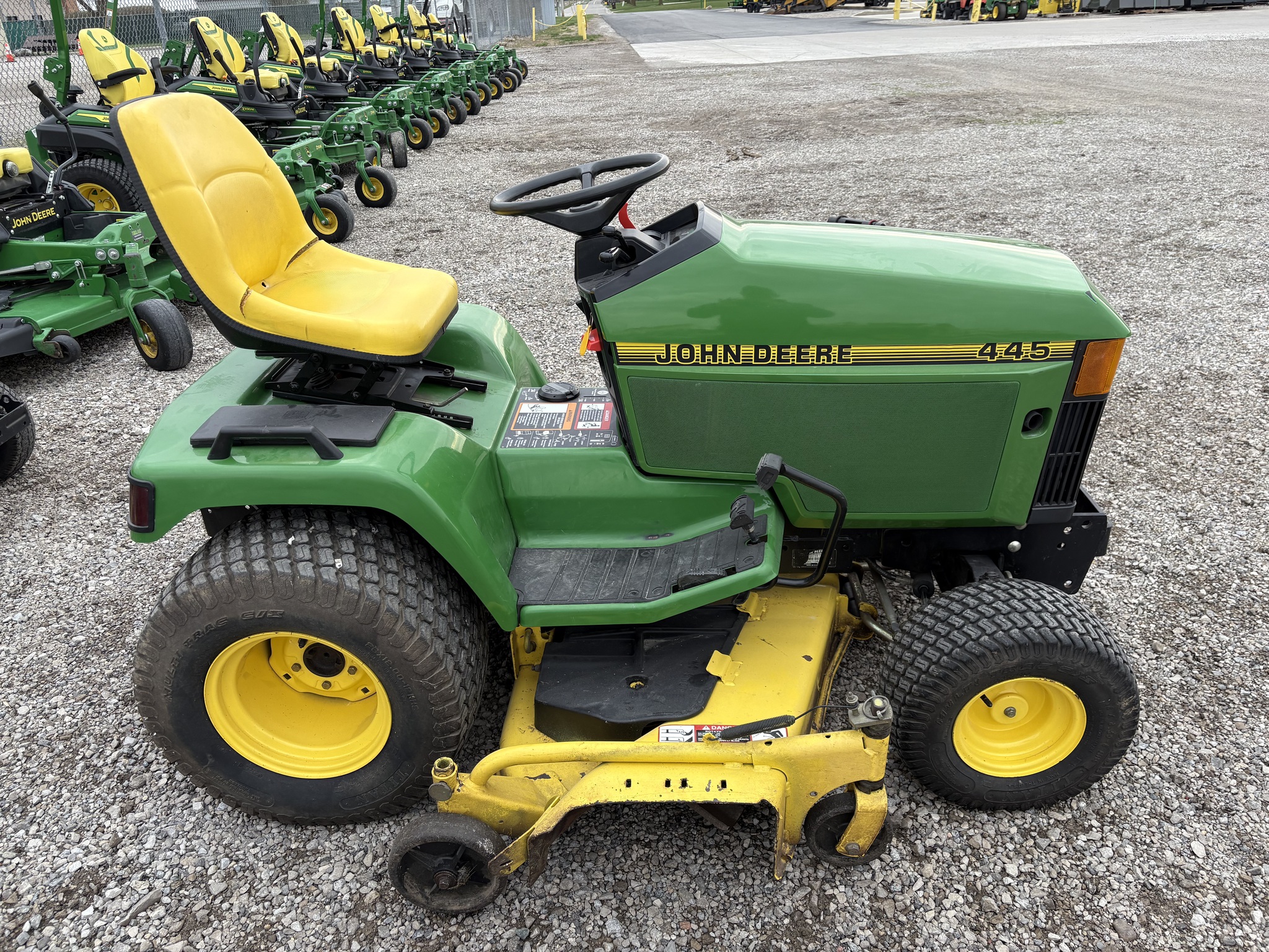 1998 John Deere 445 Image 4