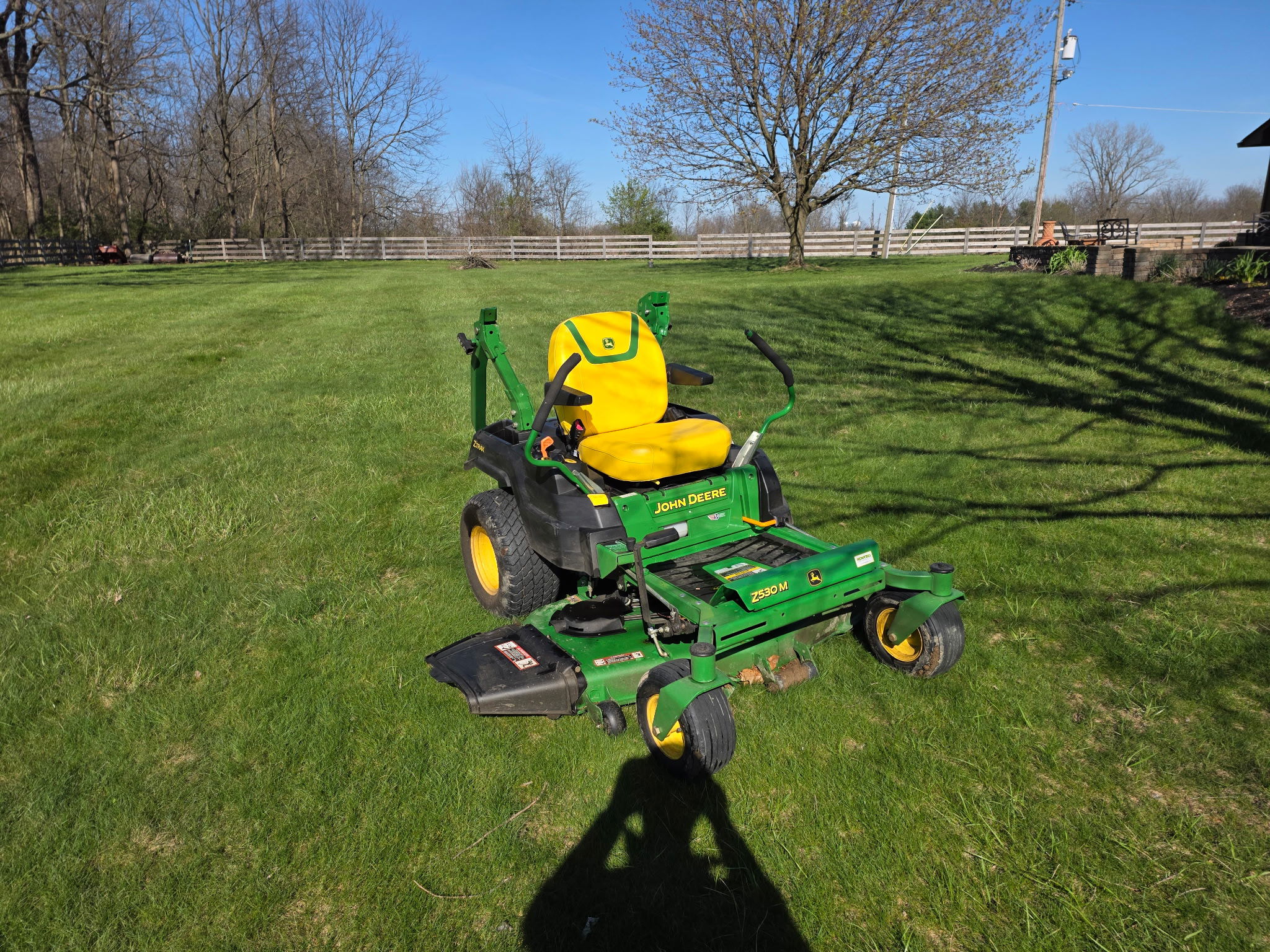 Used 2023 John Deere Z530M Zero Turn Mowers at Koenig Equipment in Urbana, OH - PhotoXL3