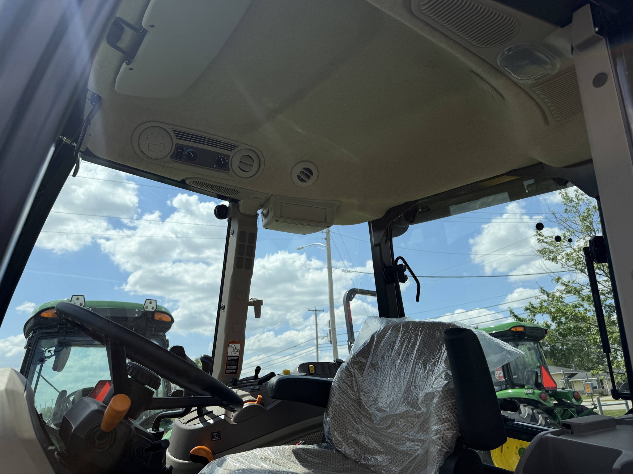 New In-Stock 2025 John Deere 5100E Utility Tractors at Koenig Equipment in Tipp City, OH - PhotoXL11