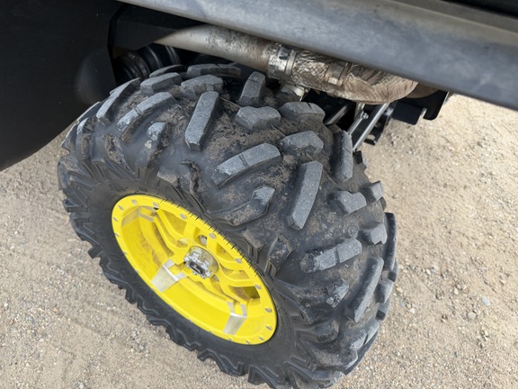 2023 John Deere XUV 835M - Photo14