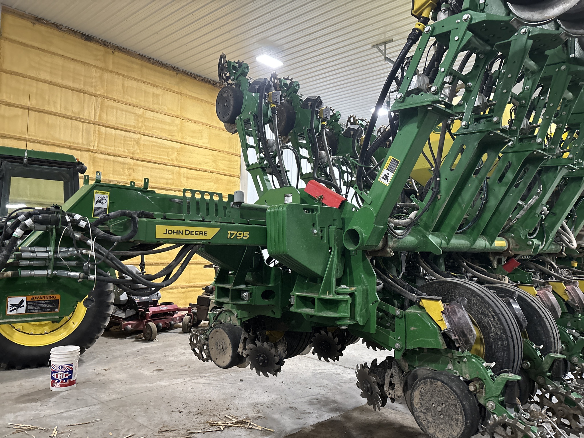 Used 2023 John Deere 1795 Planters: Drawn at Koenig Equipment in Franklin, IN - PhotoXL14