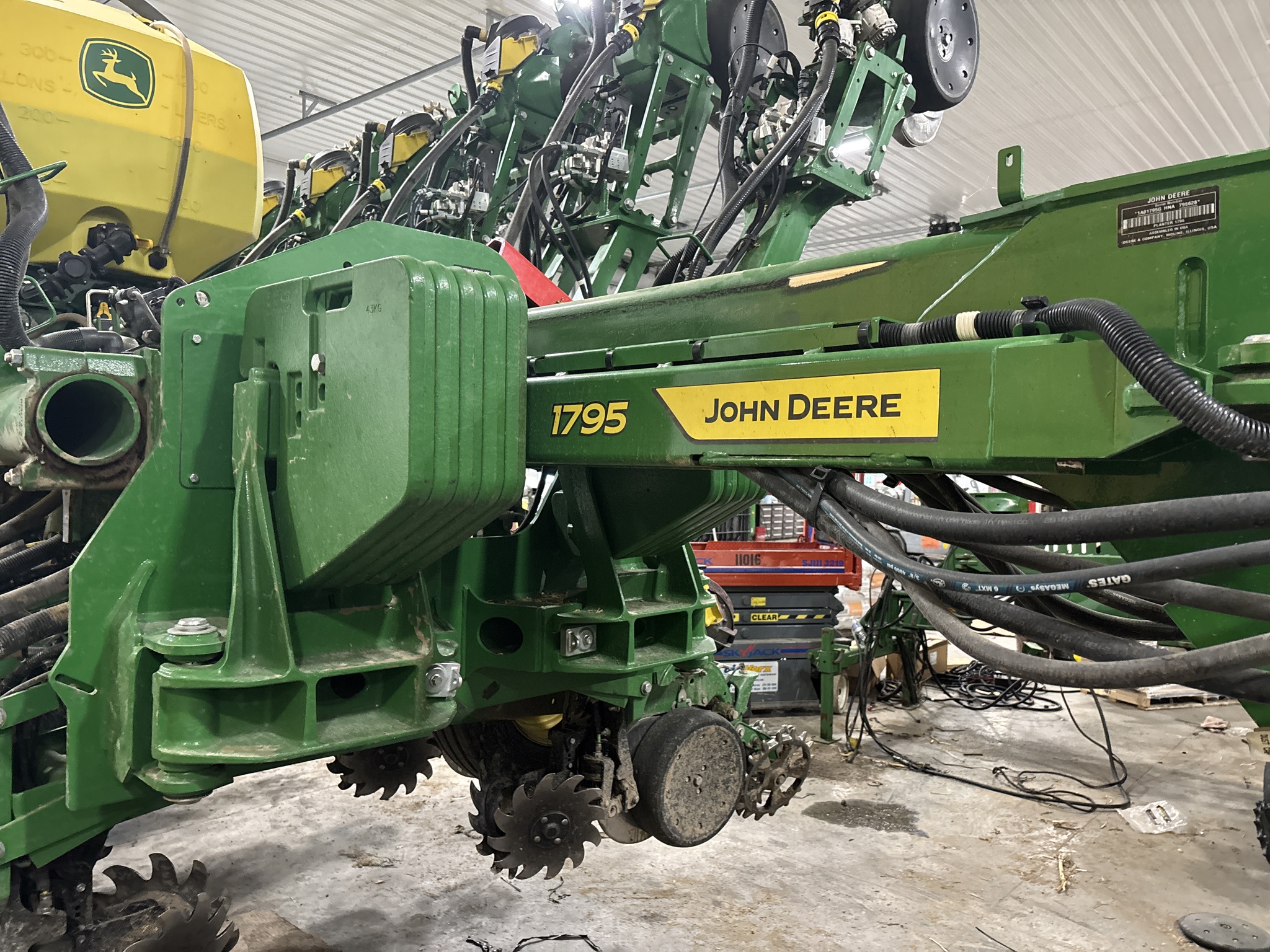 Used 2023 John Deere 1795 Planters: Drawn at Koenig Equipment in Franklin, IN - PhotoXL24