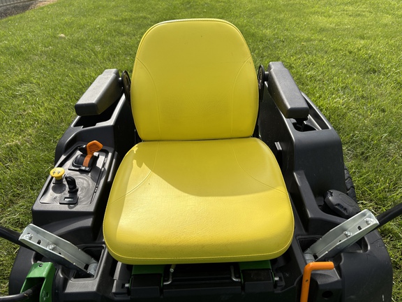 Used 2017 John Deere Z535M Zero Turn Mowers at Koenig Equipment in Oxford, OH - Photo9