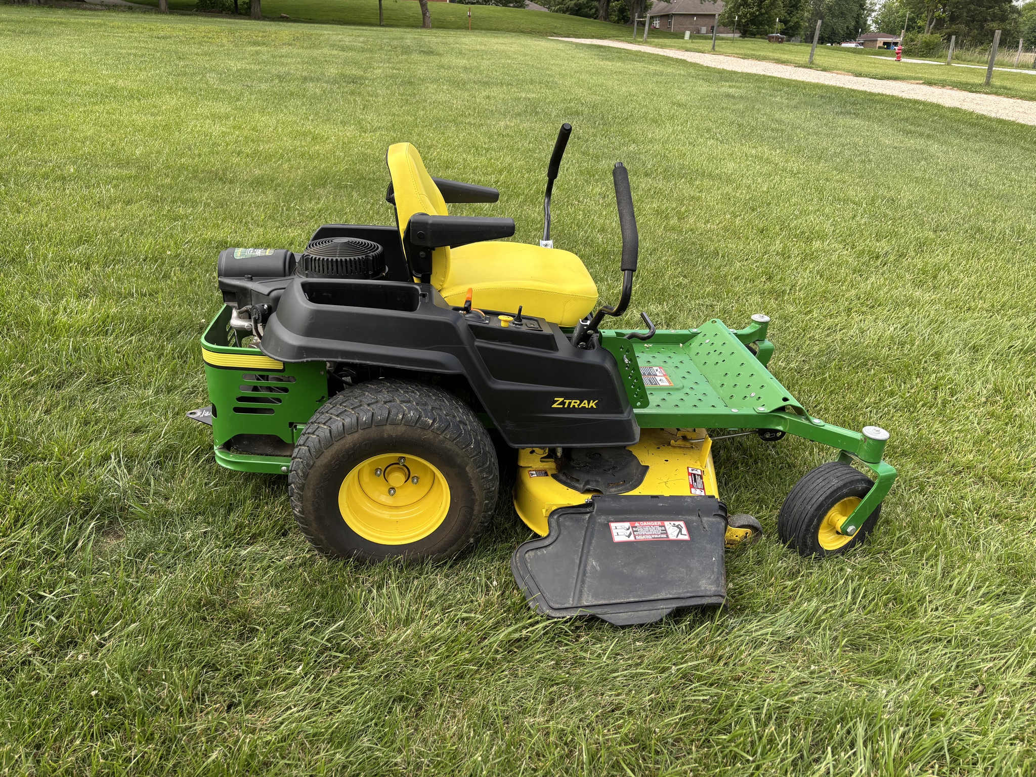 Used 2017 John Deere Z535M Zero Turn Mowers at Koenig Equipment in Oxford, OH - PhotoXL5