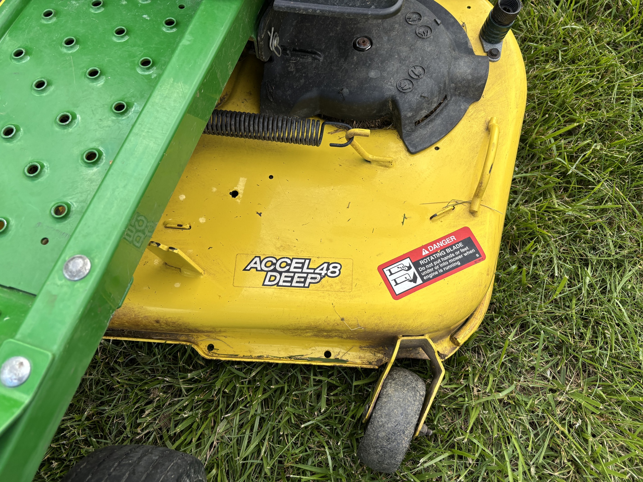 Used 2017 John Deere Z535M Zero Turn Mowers at Koenig Equipment in Oxford, OH - PhotoXL8