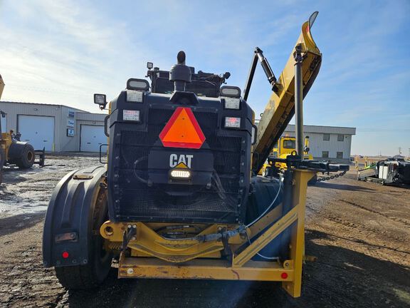 2019 Caterpillar 140M3