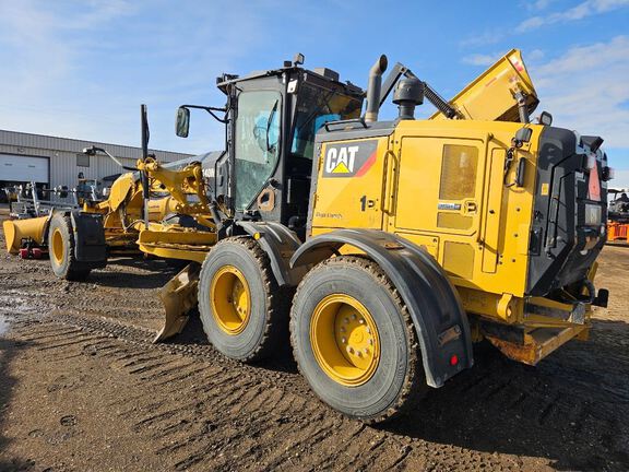 2019 Caterpillar 140M3