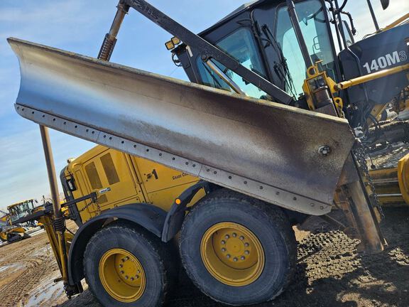 2019 Caterpillar 140M3