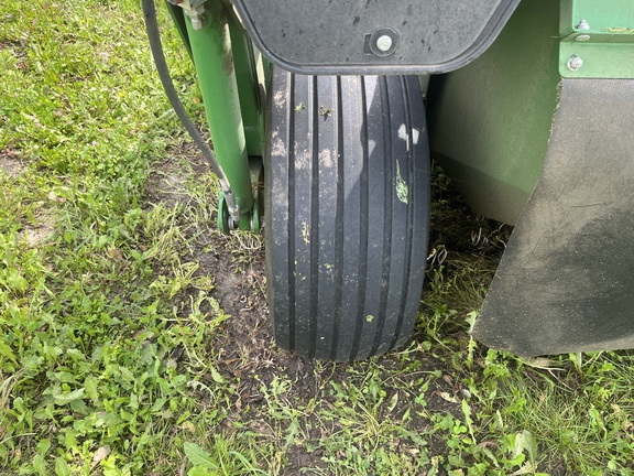 Used 2023 John Deere C400 Mower Conditioners at Horizon Ag & Turf in High Prairie, AB - Photo5