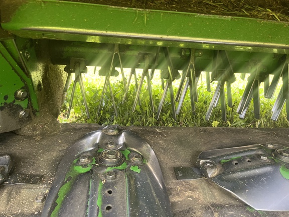 Used 2023 John Deere C400 Mower Conditioners at Horizon Ag & Turf in High Prairie, AB - Photo14