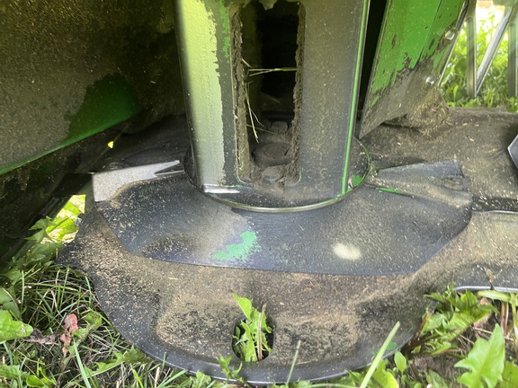 Used 2023 John Deere C400 Mower Conditioners at Horizon Ag & Turf in High Prairie, AB - Photo16