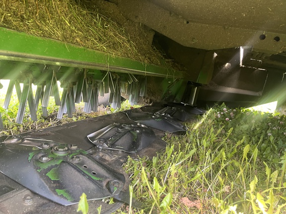 Used 2023 John Deere C400 Mower Conditioners at Horizon Ag & Turf in High Prairie, AB - Photo18