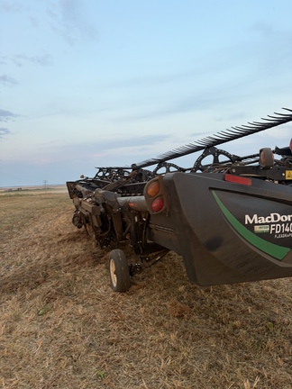 Used 2018 MacDon FD140 Combine Platforms at Horizon Ag & Turf in Lloydminster, AB - Photo4