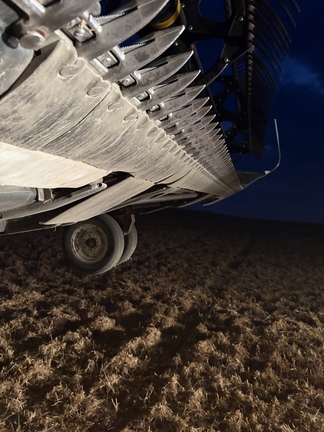 Used 2018 MacDon FD140 Combine Platforms at Horizon Ag & Turf in Lloydminster, AB - Photo5