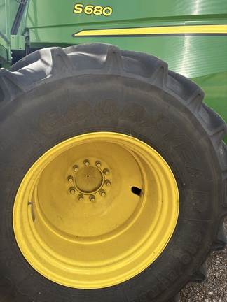 Used 2017 John Deere S680 Combines at Horizon Ag & Turf in Lloydminster, AB - Photo6
