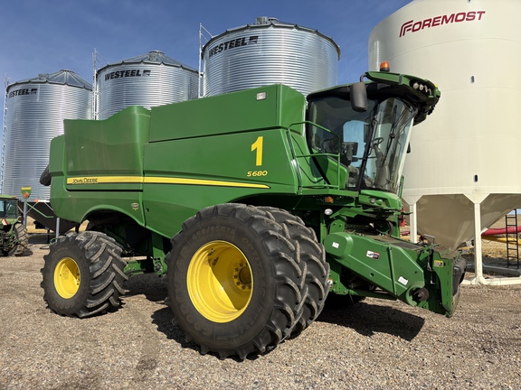  John Deere S680