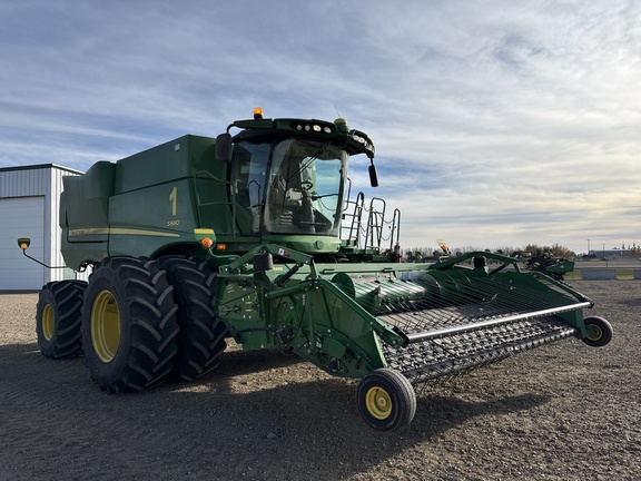 Used 2017 John Deere S680 Combines at Horizon Ag & Turf in Lloydminster, AB - Photo3