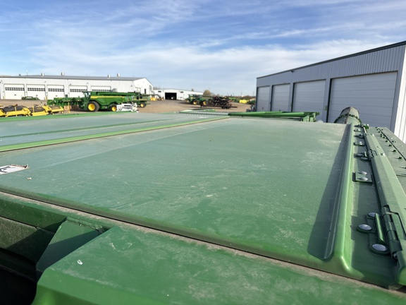 Used 2017 John Deere S680 Combines at Horizon Ag & Turf in Lloydminster, AB - Photo15