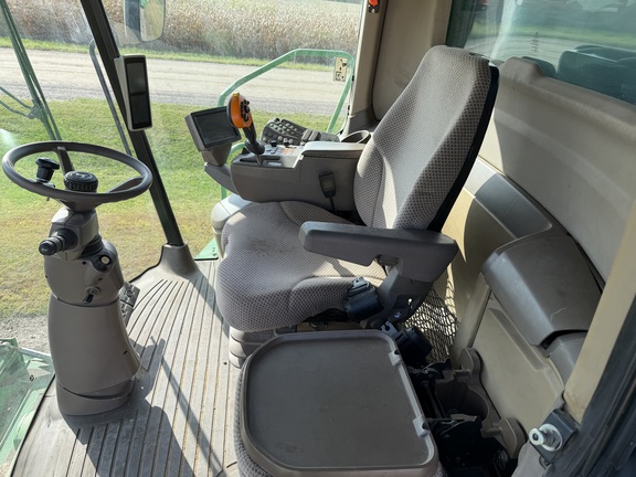2014 John Deere S690 - Photo16