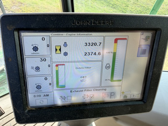 2014 John Deere S690 - Photo20