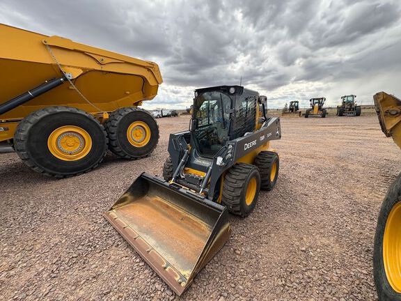 2023 John Deere 320G