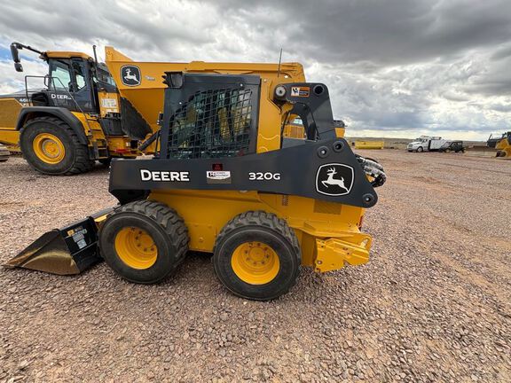 2023 John Deere 320G