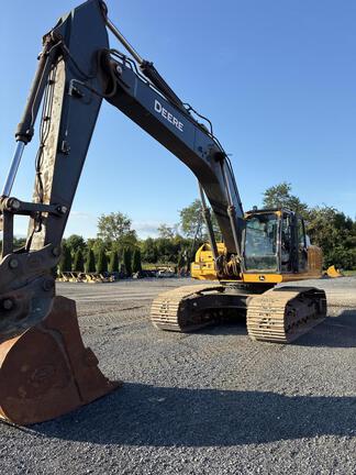 2024 John Deere 350 P-Tier