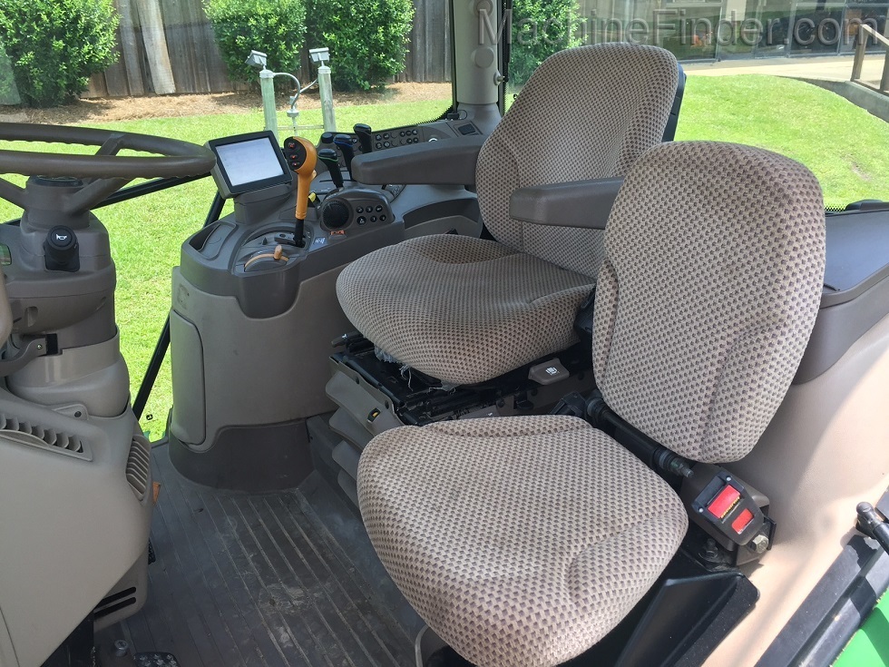 2015 John Deere 6130R Image 5