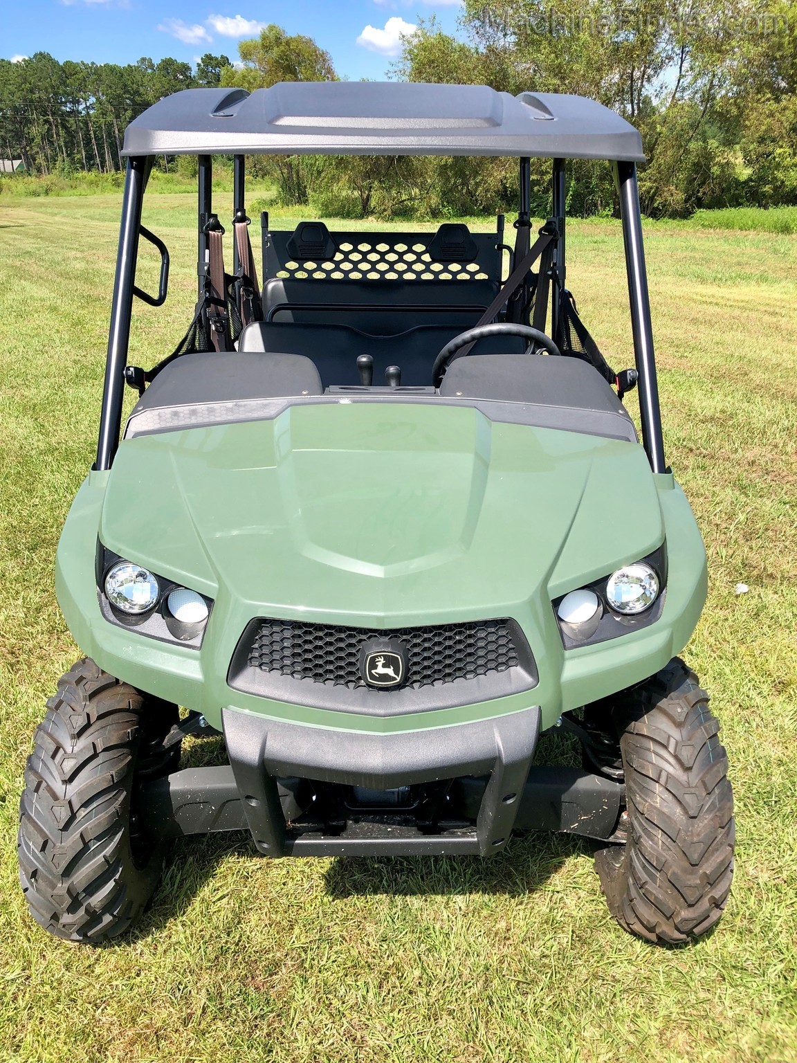 2020 John Deere XUV590E S4 Image 3