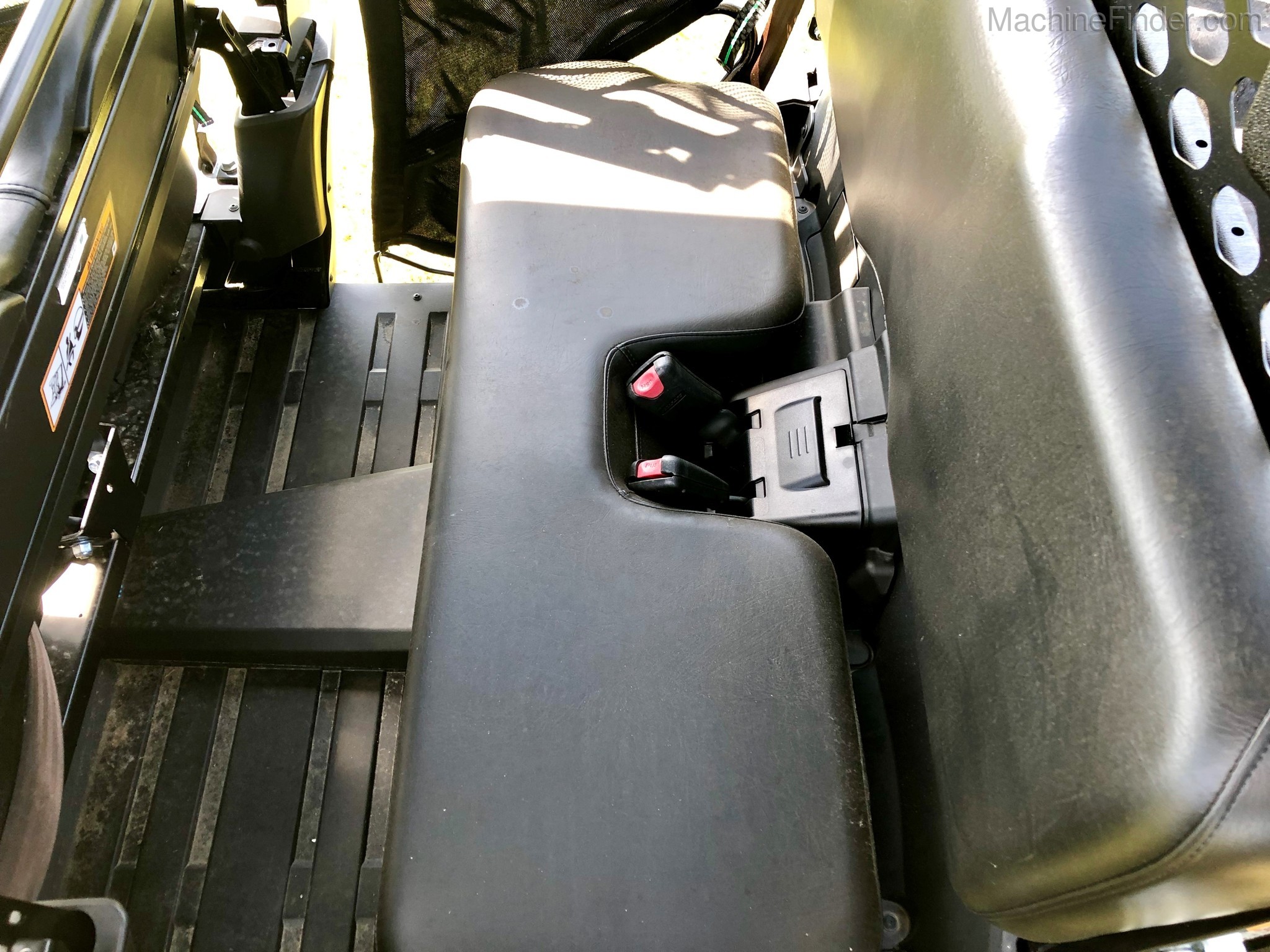 2020 John Deere XUV590E S4 Image 7