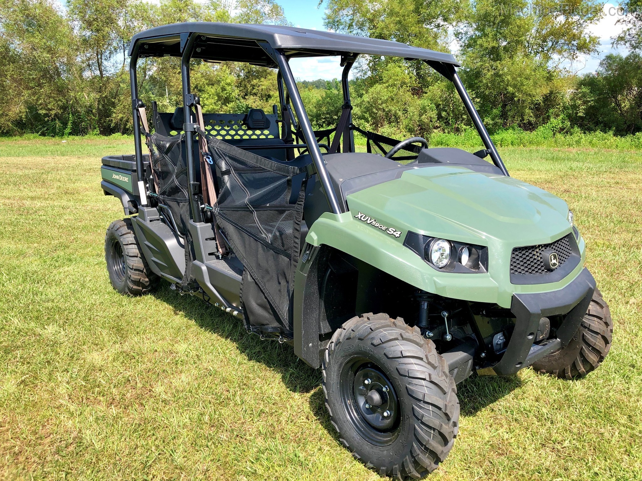 2020 John Deere XUV590E S4 Image 5